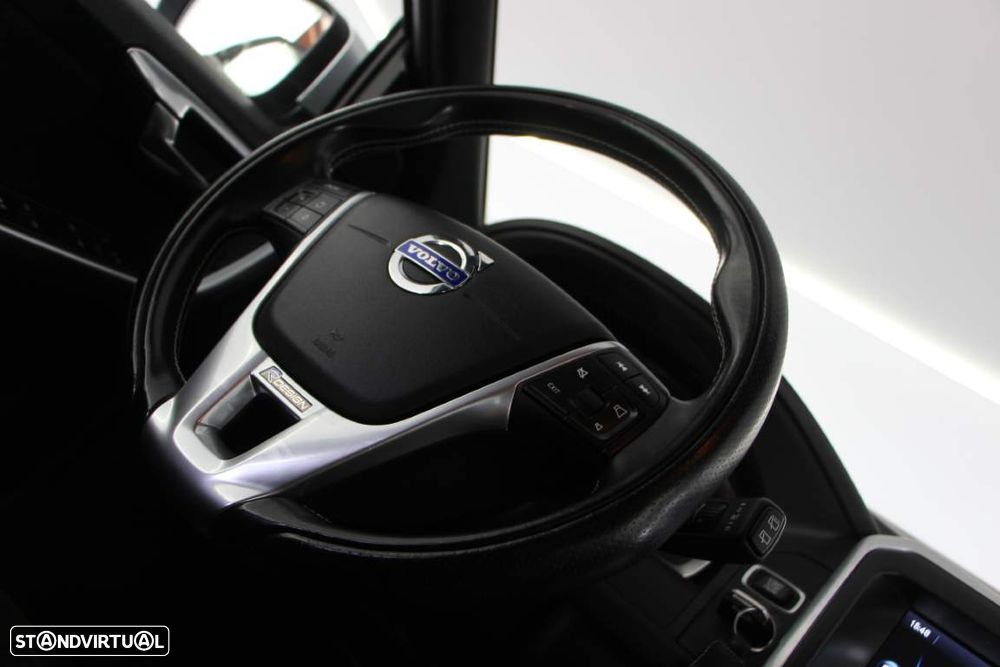 Volvo XC 60 2.0 D4 R-Design 139g Start/Stop - 14