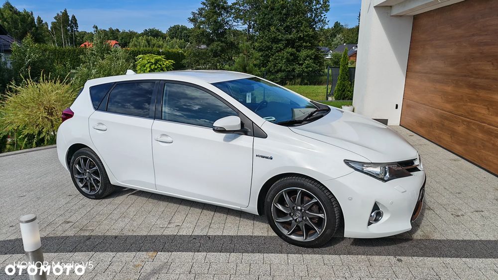 Toyota Auris - 1