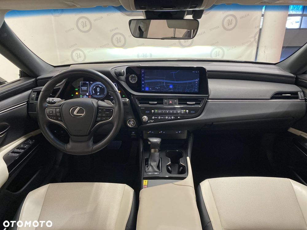 Lexus ES 300h Business Edition - 3