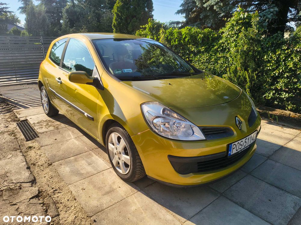 Renault Clio - 1