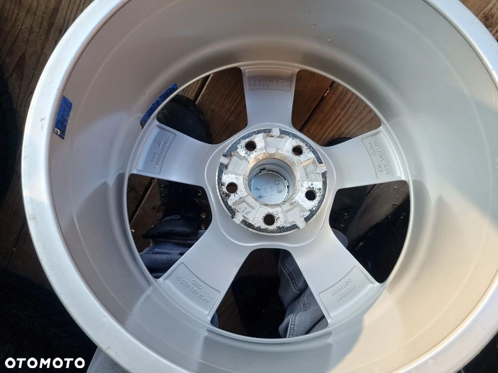 AUDI 4K0 A6,C7,C8,A4 B9,B8,Q5 alufelgi 8JX18 ET39 5X112 bdb stan - 8
