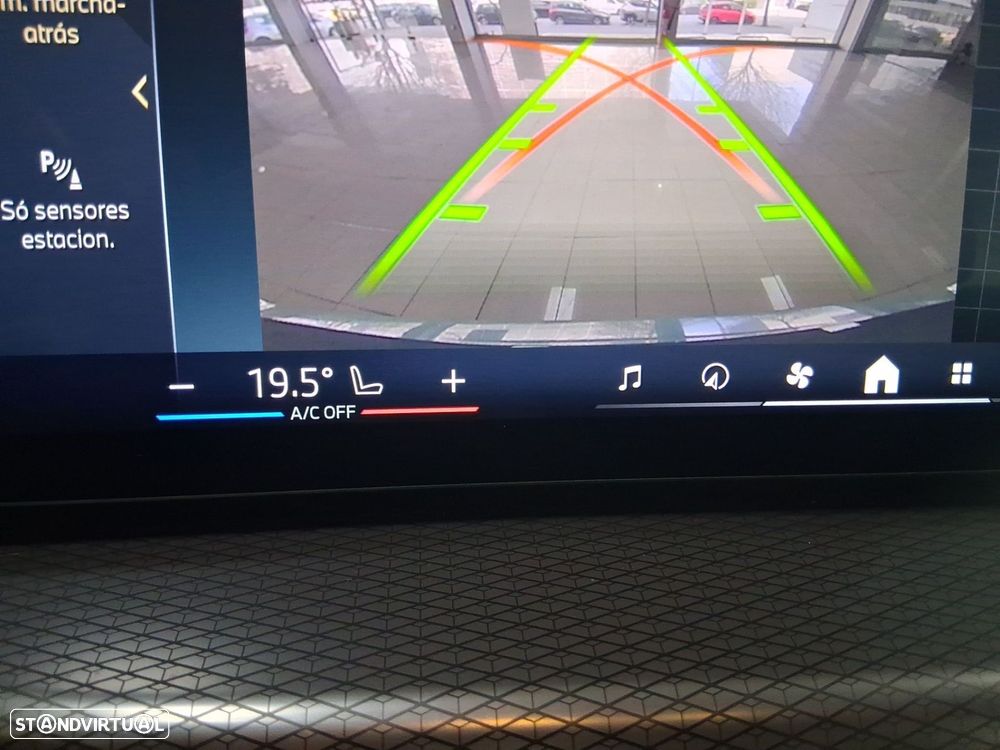 BMW i4 eDrive35 Edição Desportiva M - 23