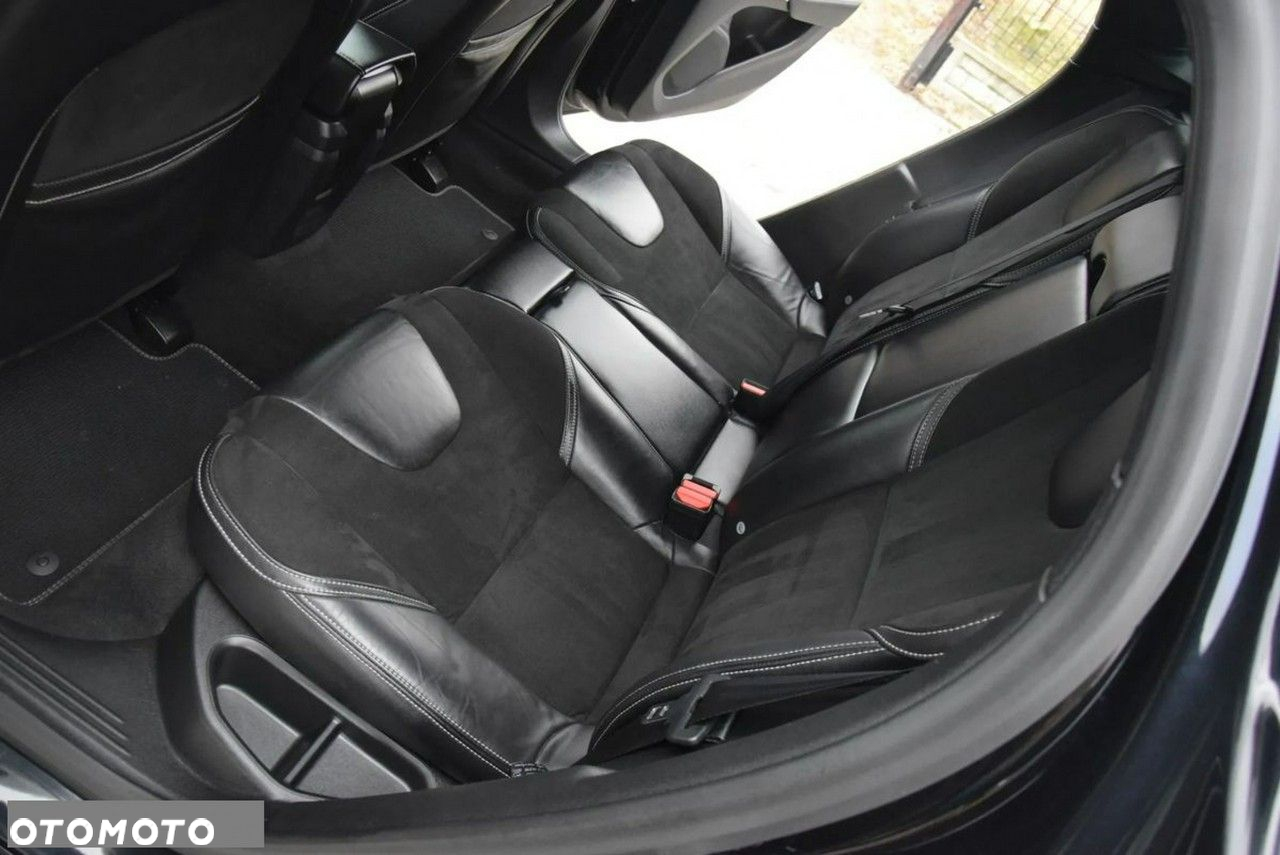 Volvo V40 D4 Drive-E R-Design Kinetic - 18