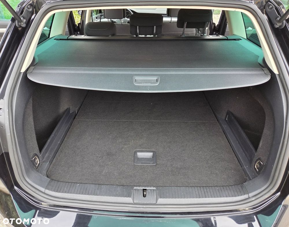 Volkswagen Passat Variant 2.0 TDI (BlueMotion Technology) Comfortline - 16