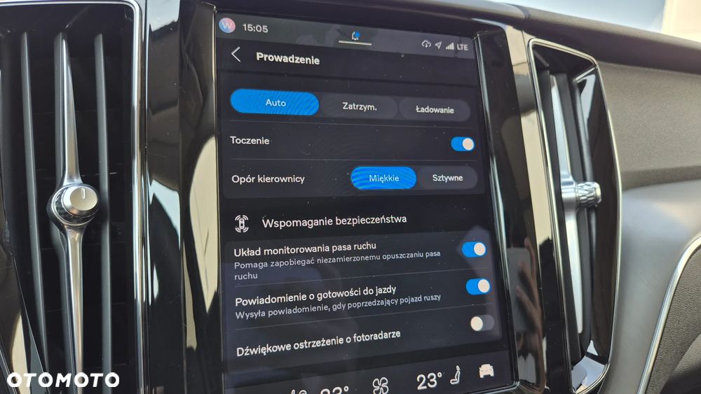 Volvo XC 60 T6 Plug-In Hybrid AWD Core - 17