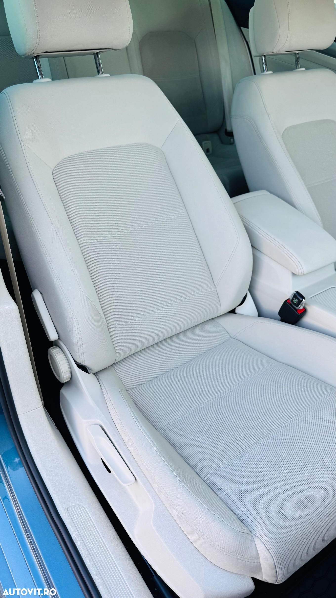 Volkswagen Passat - 16