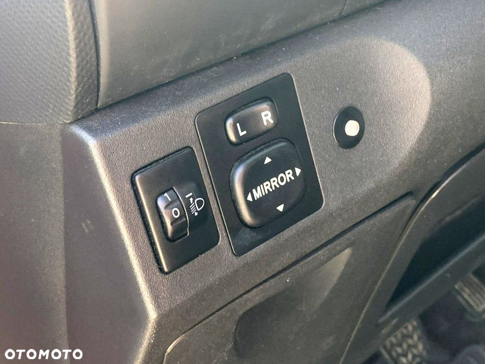 Toyota Yaris 1.0 Luna - 24