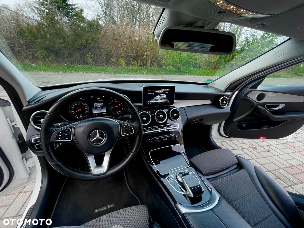 Mercedes-Benz Klasa C 300 7G-TRONIC Avantgarde - 15