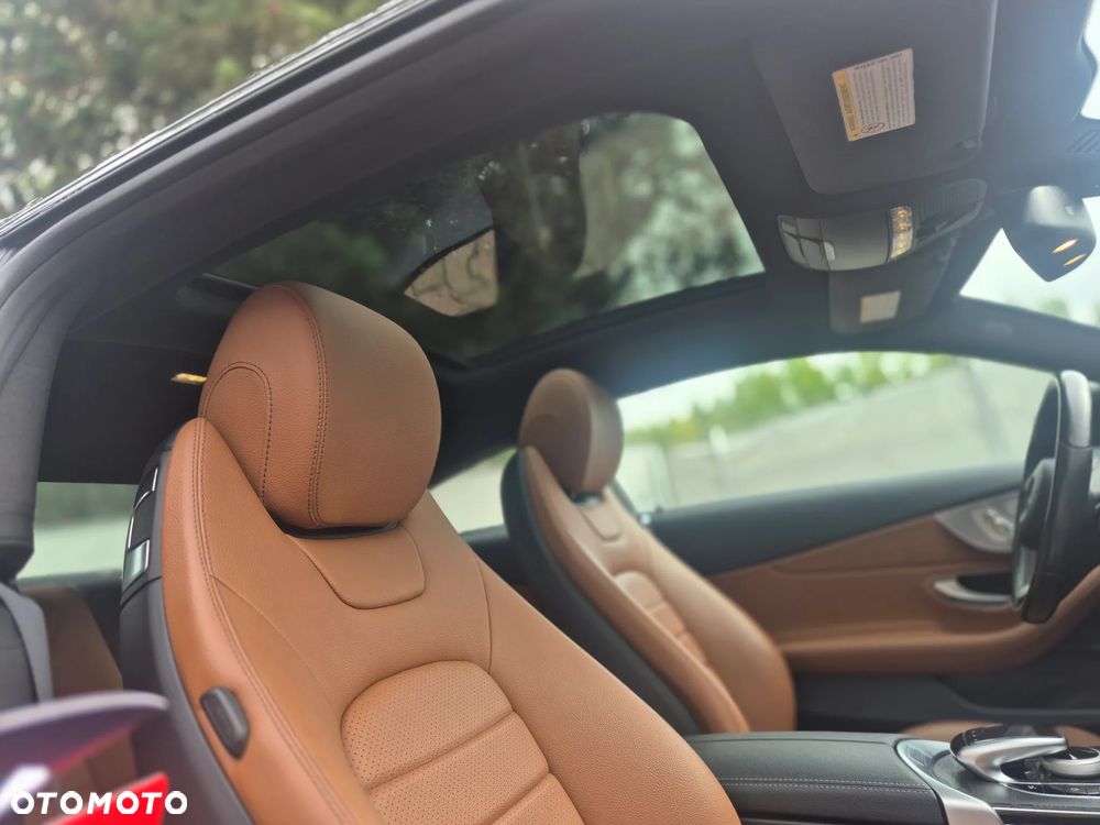 Mercedes-Benz Klasa C 300 9G-TRONIC - 16