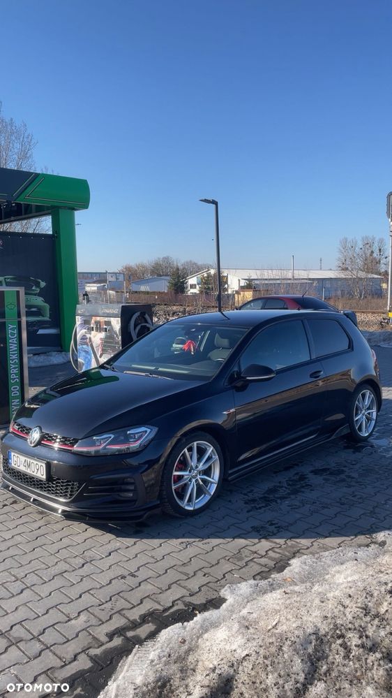 Volkswagen Golf - 31