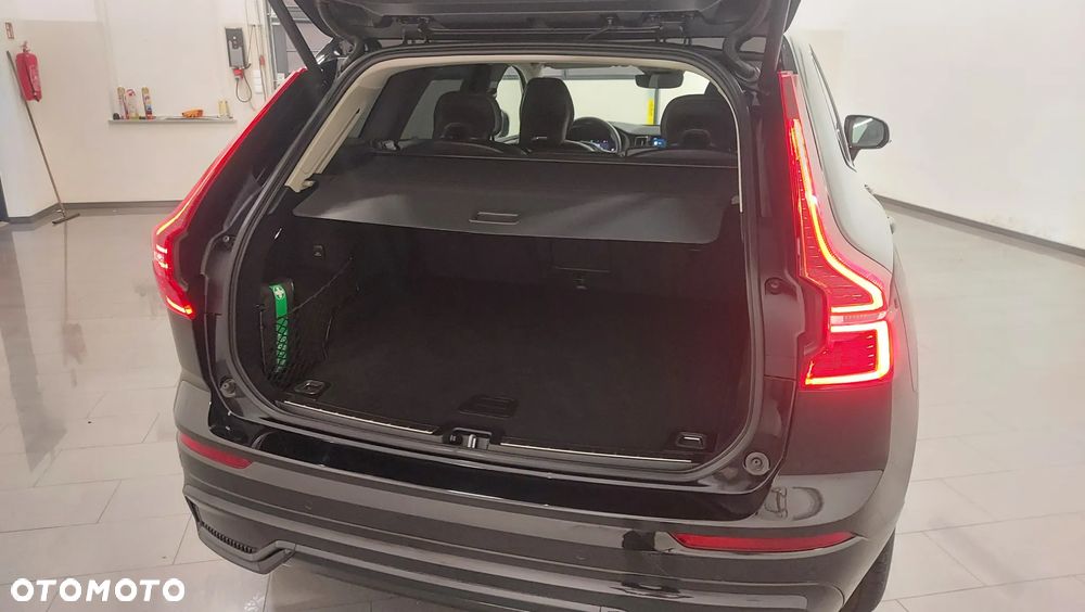 Volvo XC 60 B4 D Plus Dark - 9