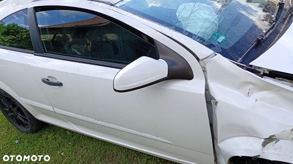 Opel Astra 1.6 Black&White - 5