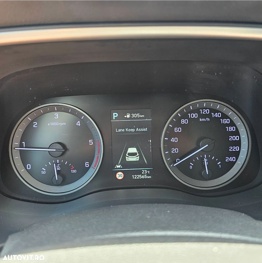 Hyundai Tucson blue 1.6 CRDi 4WD DCT Premium - 12