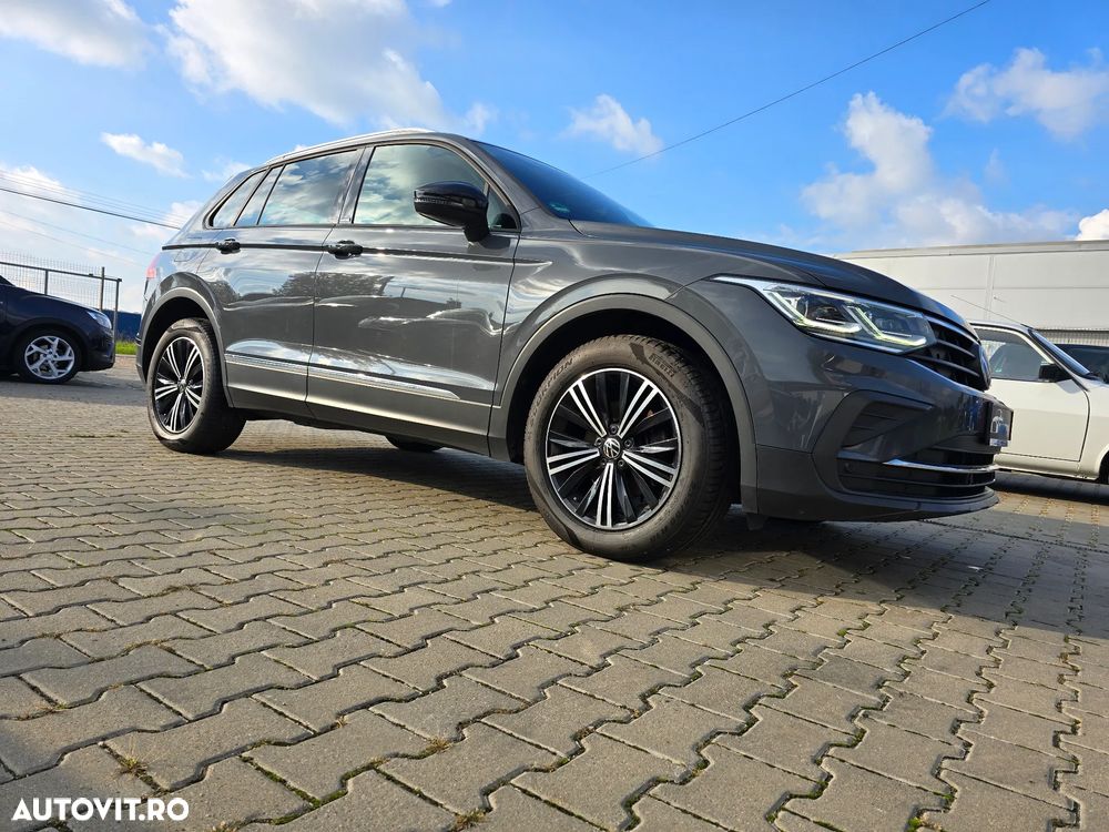 Volkswagen Tiguan - 2