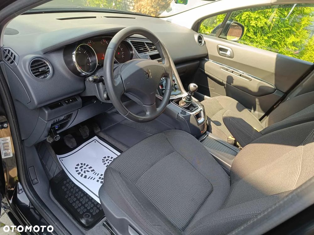 Peugeot 5008 1.6 THP Family 7os - 20