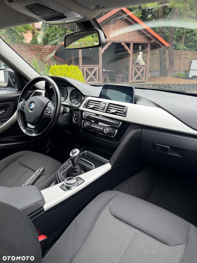 BMW Seria 3 318d Luxury Line Purity - 28