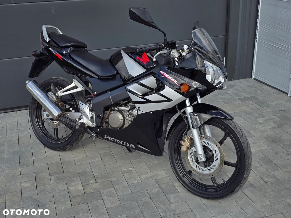 Honda CBR - 11