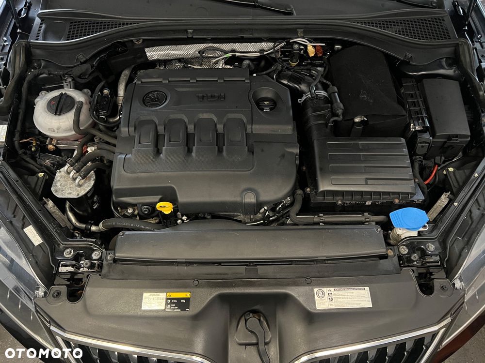 Skoda Superb 2.0 TDI Sportline - 19