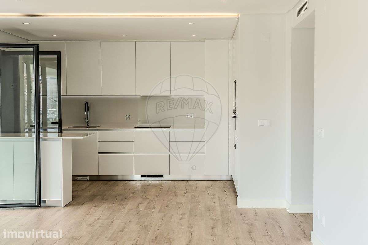 Apartamento T2 para arrendamento - Grande imagem: 2/38