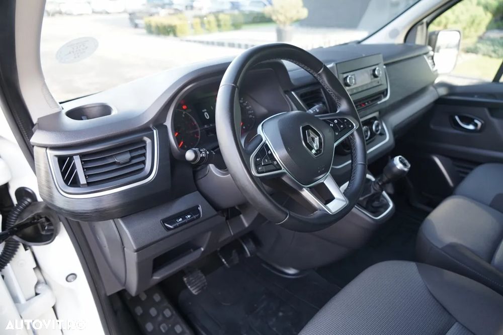 Renault TRAFIC III / AUTOBUS / 9 LOCURI / 90.000 KM / PRIMUL PROPRIETAR / SHOWROOM POLONESE / 2022 / - 22