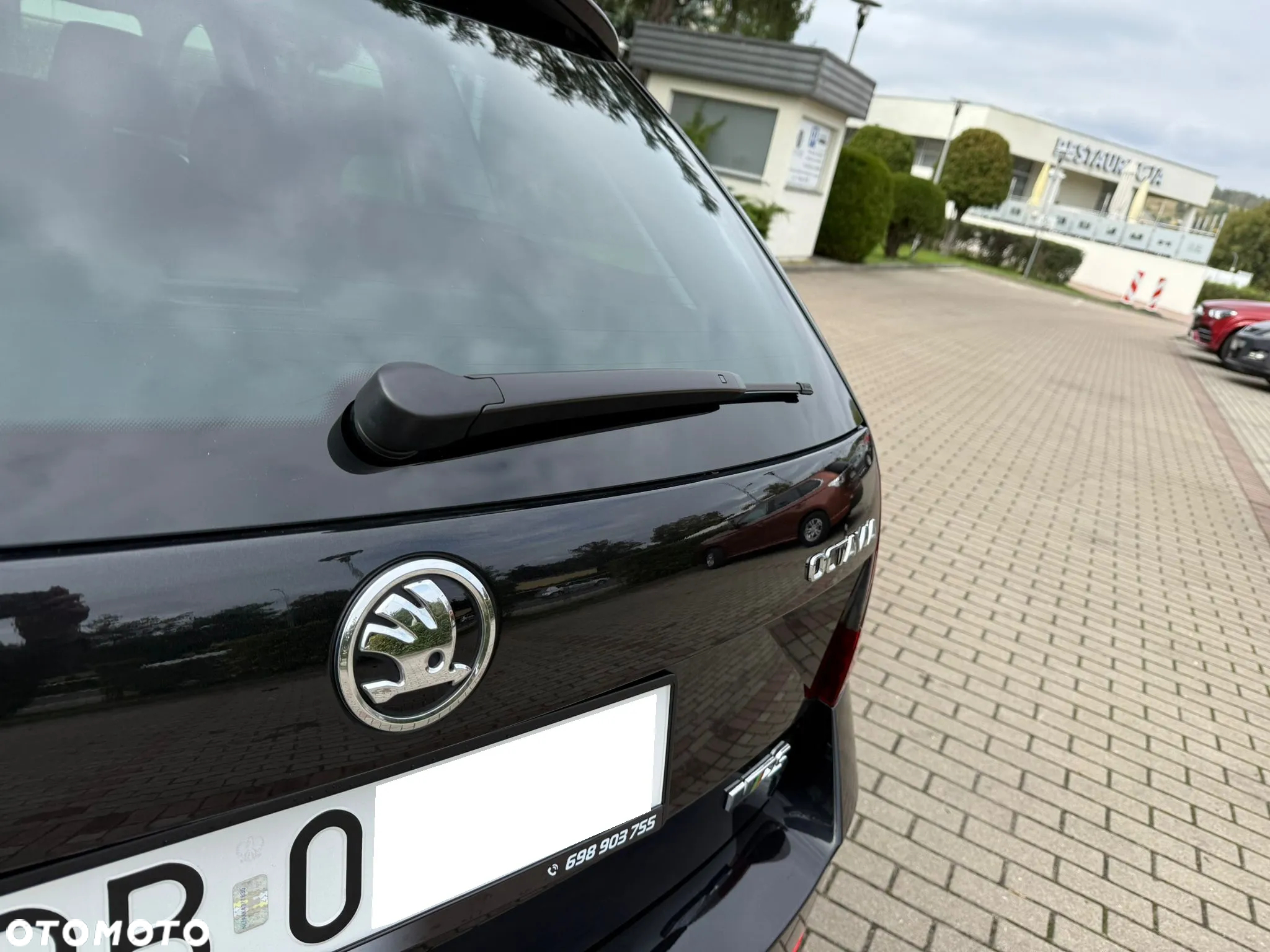 Skoda Octavia Combi 2.0 TDI DSG Exclusive - 25