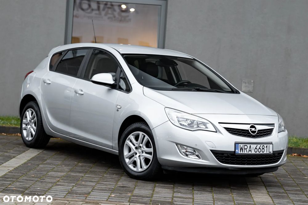 Opel Astra 1.4 Turbo Automatik - 2