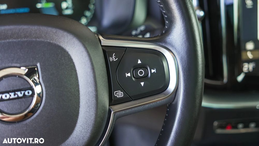 Volvo XC 60 T8 Twin Engine AWD Momentum - 18