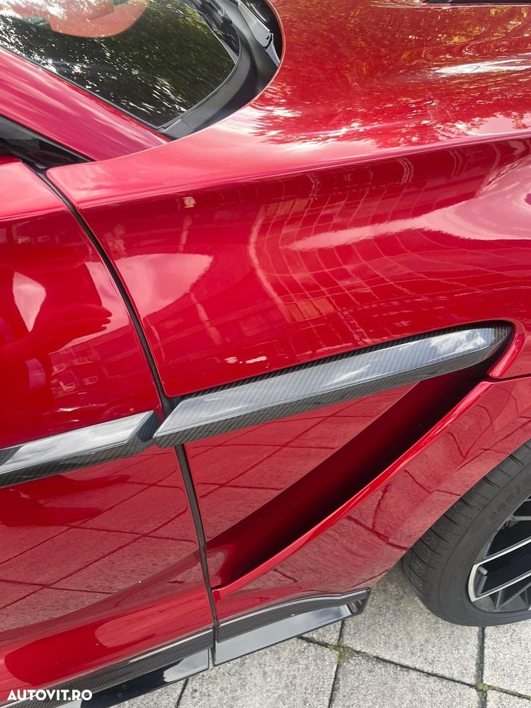 Aston Martin DBX - 7