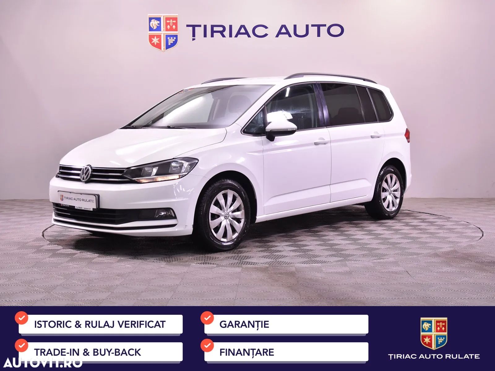 Volkswagen Touran - 1