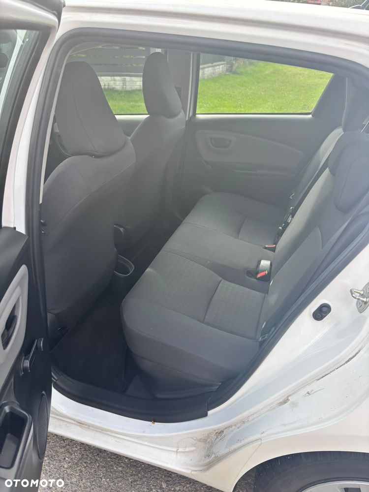 Toyota Yaris Hybrid 100 Life - 13