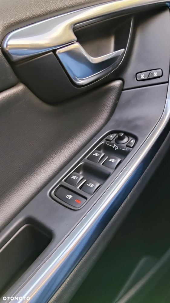 Volvo V60 D3 Drive-E Summum - 11
