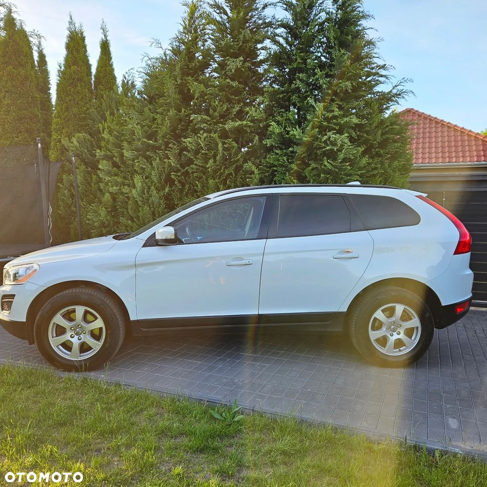 Volvo XC 60 - 4