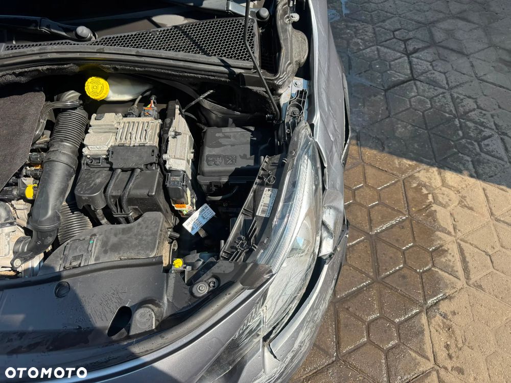 Peugeot 2008 PureTech 110 GPF Stop&Start EAT6 Allure - 10