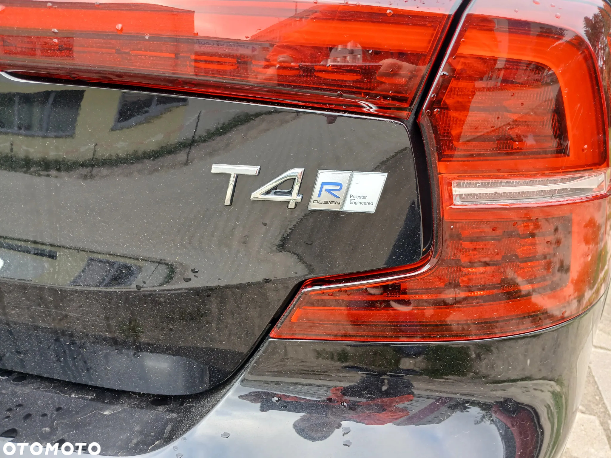 Volvo S60 T4 R-Design - 18