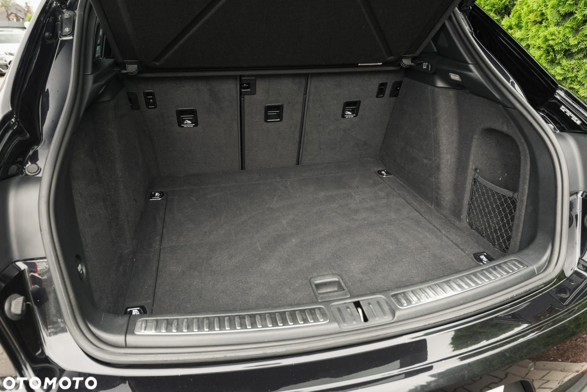 Porsche Macan - 36