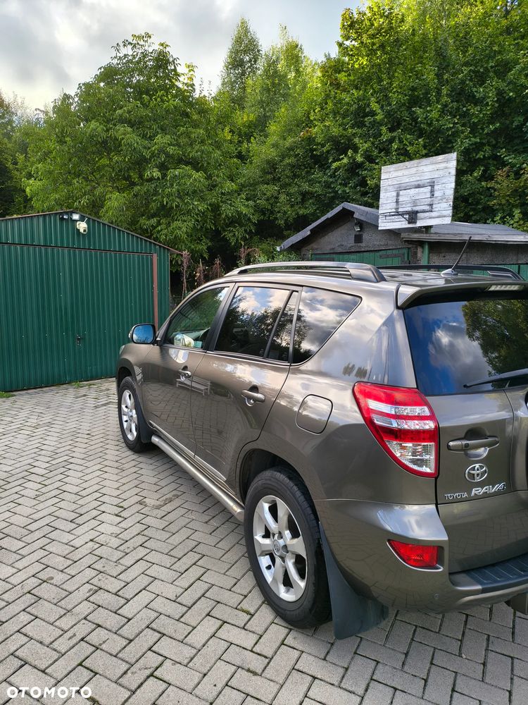 Toyota RAV4 - 7