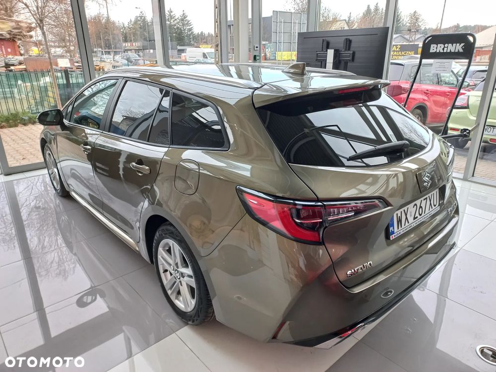 Suzuki Swace 1.8 Hybrid Premium Plus CVT - 9