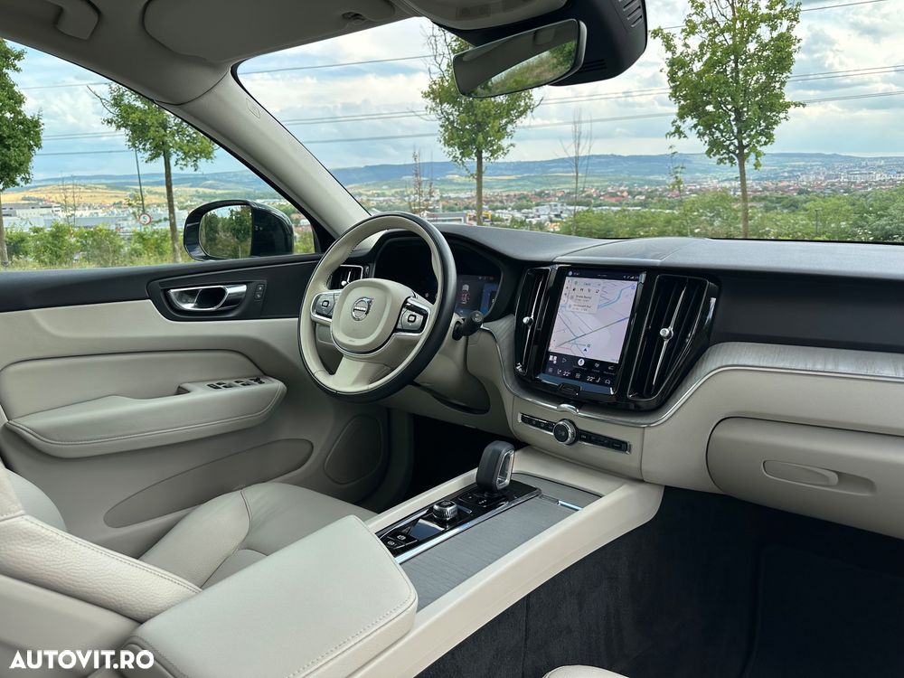 Volvo XC 60 B4 MHEV AT AWD Core - 5