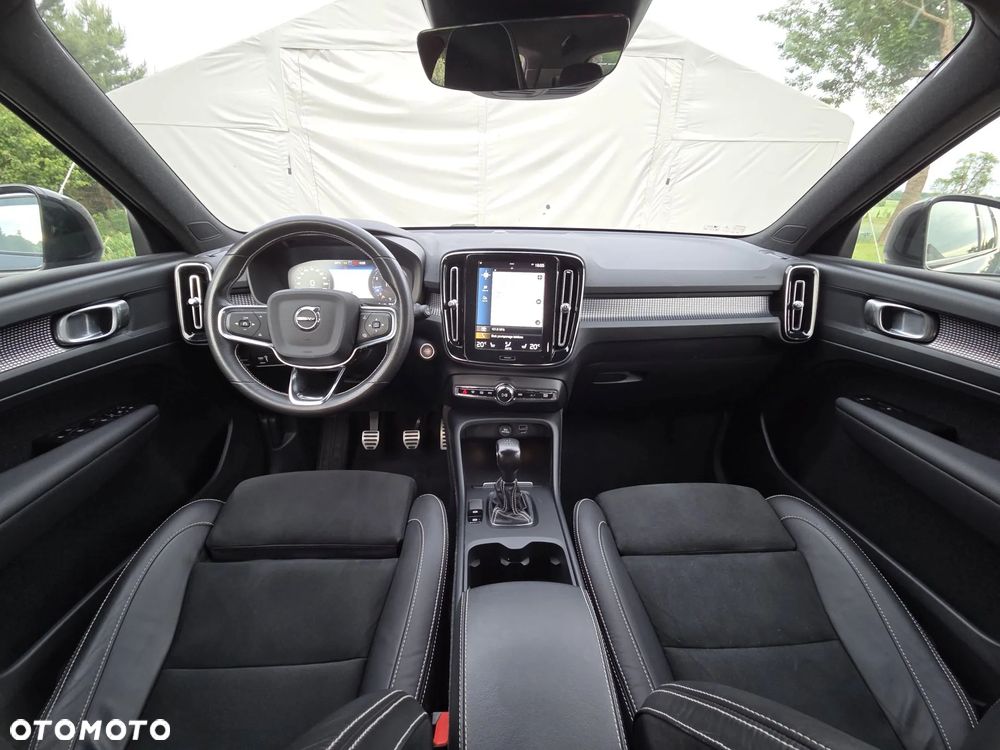 Volvo XC 40 T3 R-Design - 18