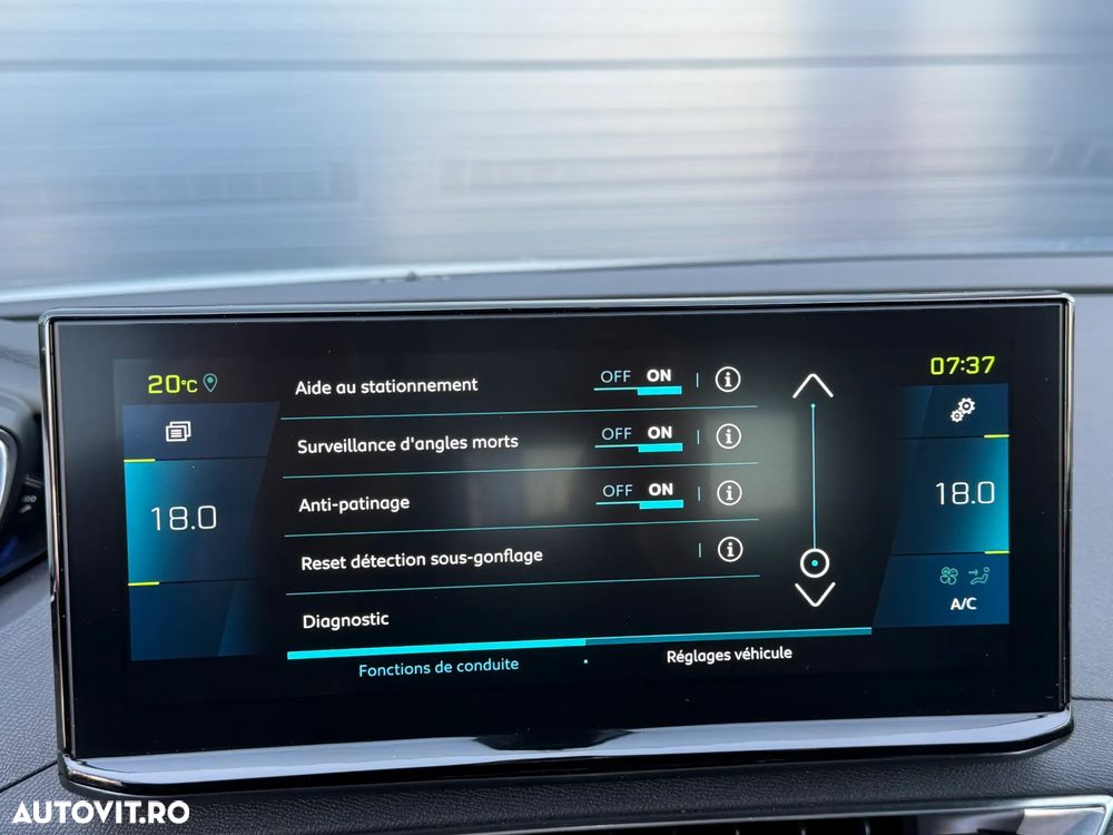 Peugeot 3008 PHEV 300 EAT8 4X4 GT - 36