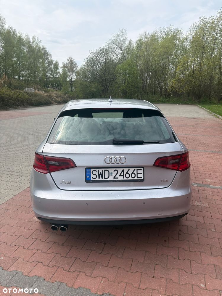 Audi A3 Sportback 2.0 TDI S tronic sport - 8