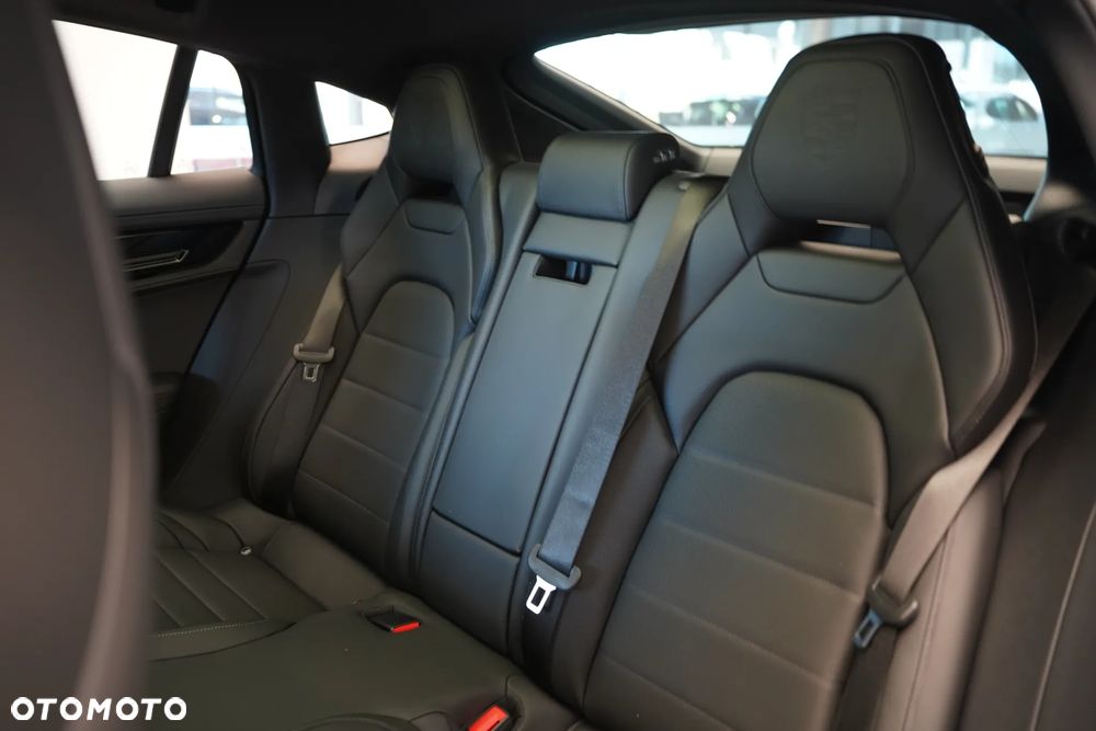 Porsche Panamera 4S E-Hybrid PHEV - 10