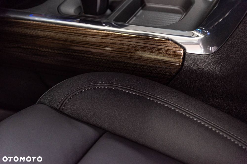 Chevrolet Silverado - 19