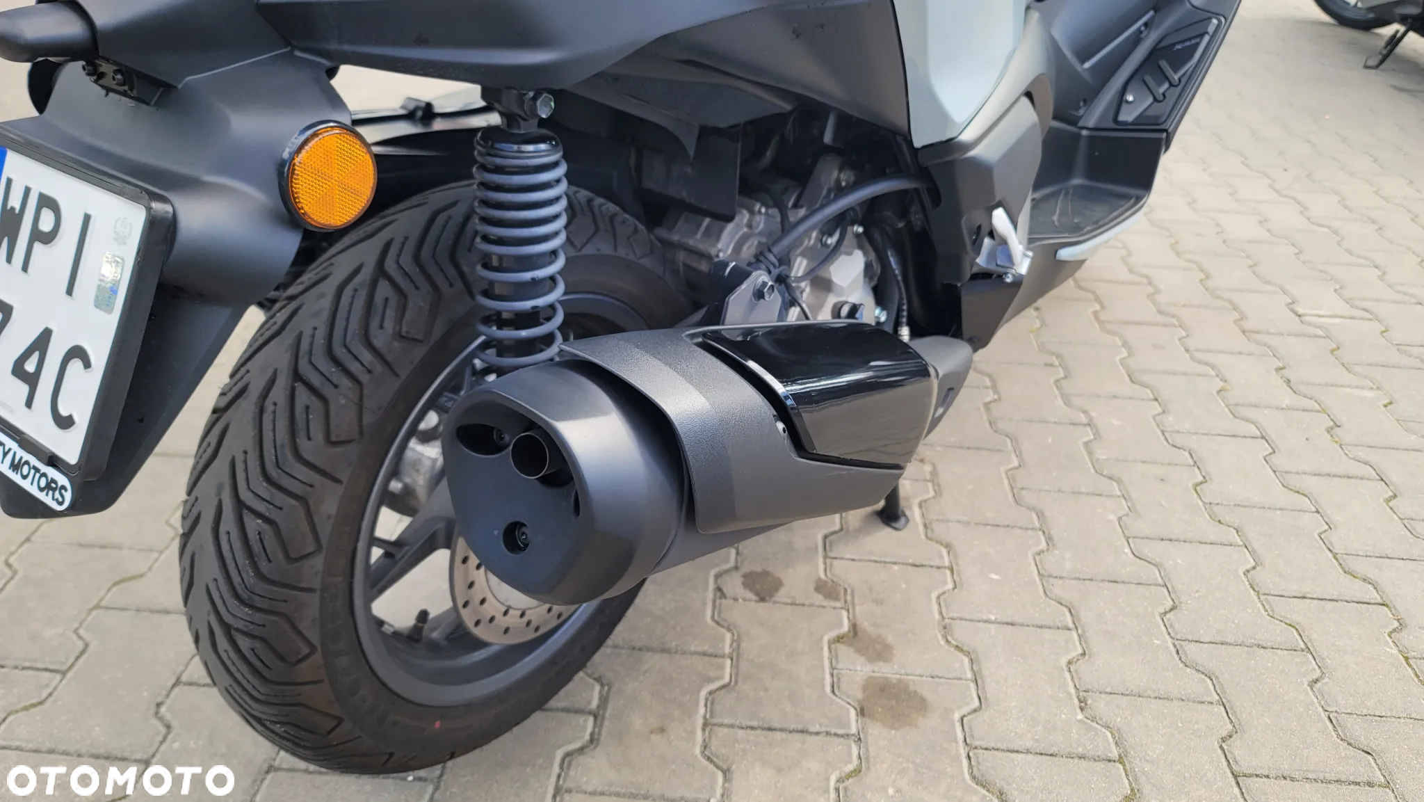 Yamaha X-max - 16