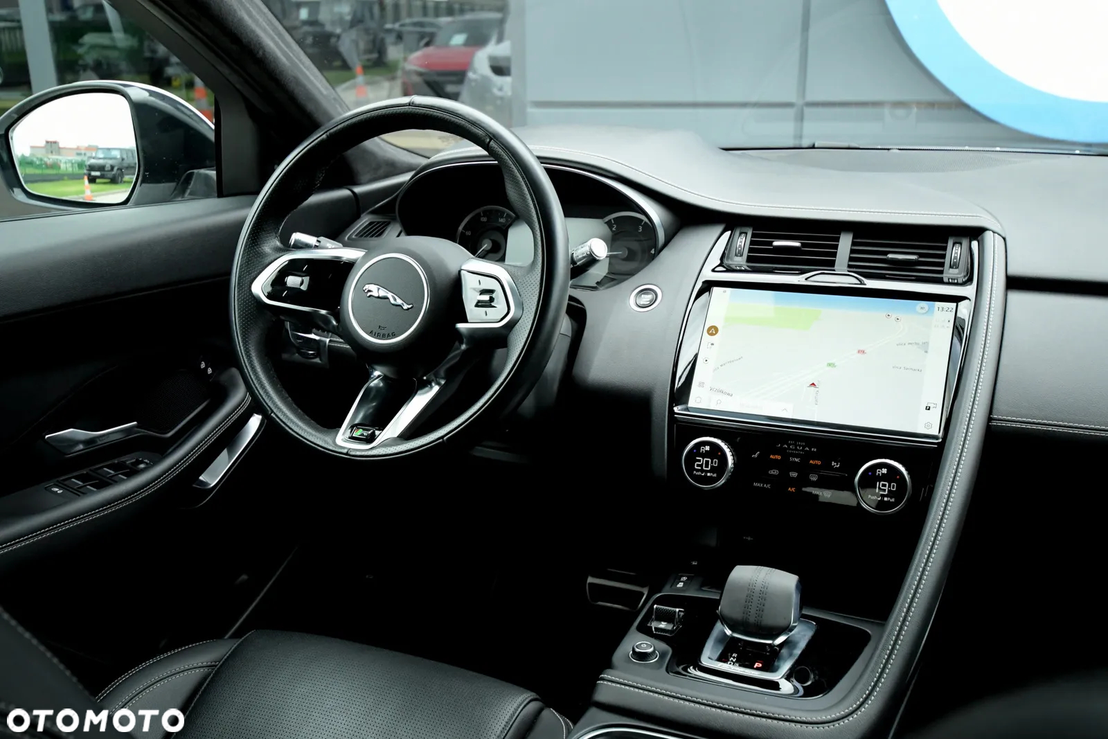 Jaguar E-Pace D200 AWD R-Dynamic S - 29
