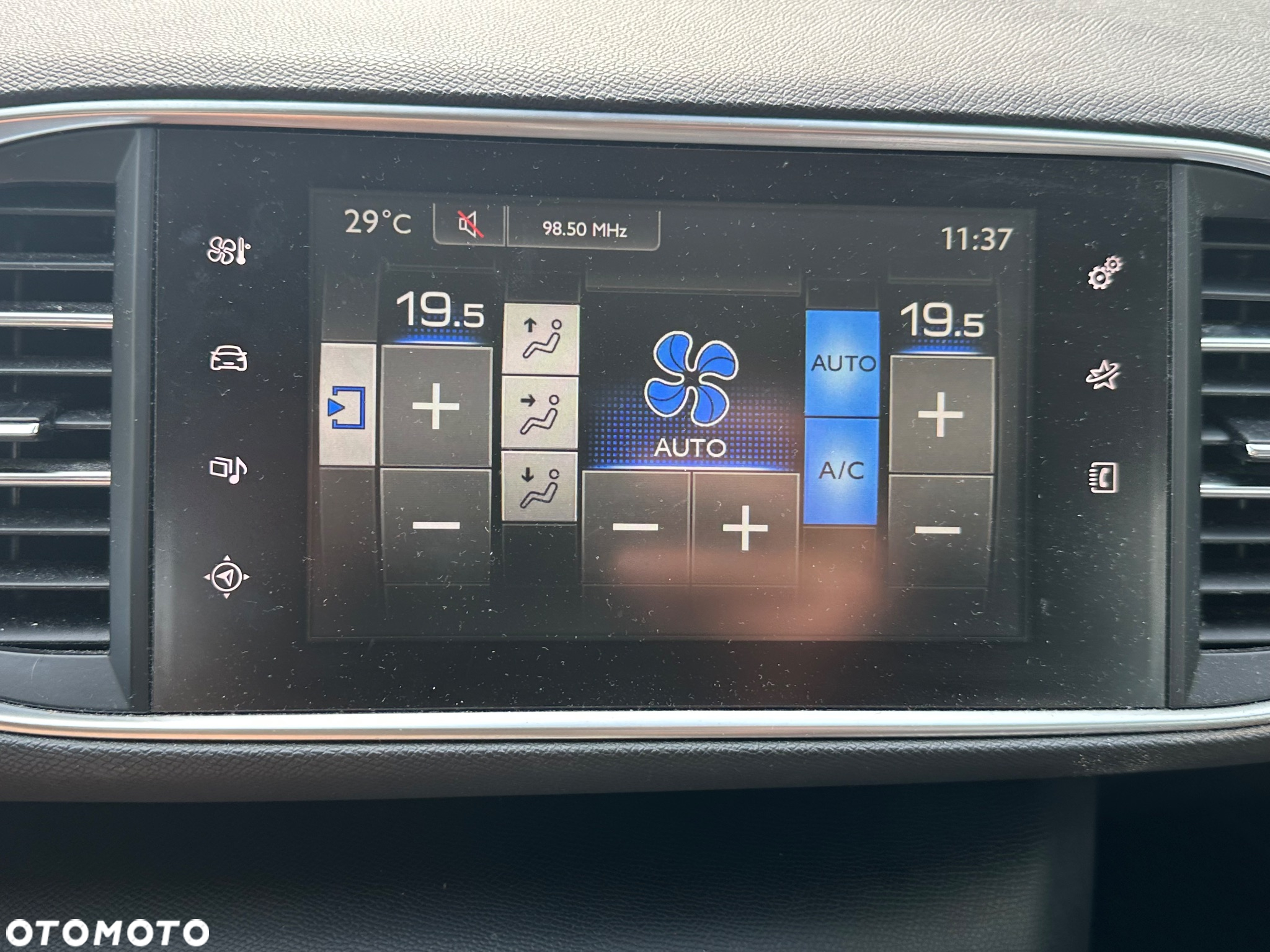 Peugeot 308 - 13