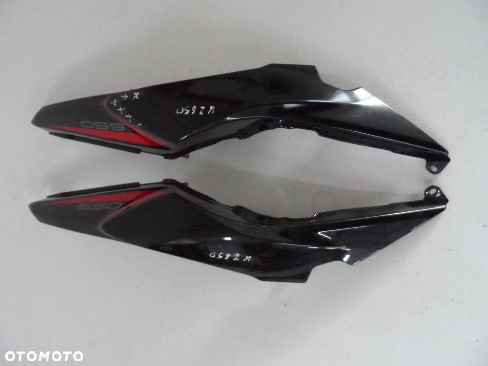 Kawasaki Z650 osłona boczek pod fotel P,L - 2