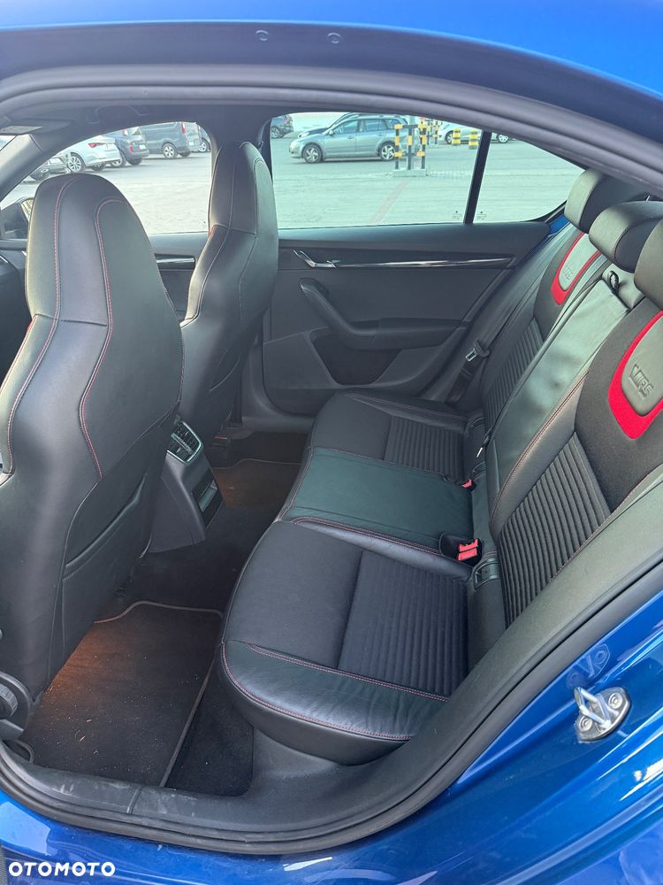 Skoda Octavia 2.0 TSI RS DSG - 9