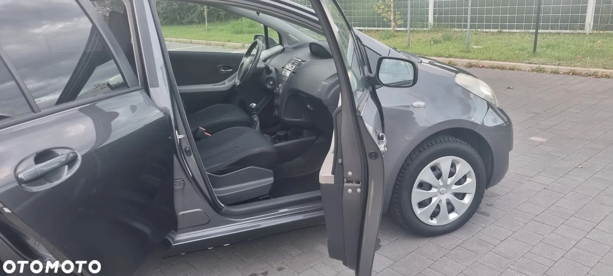 Toyota Yaris 1.33 VVT-i Cool - 23