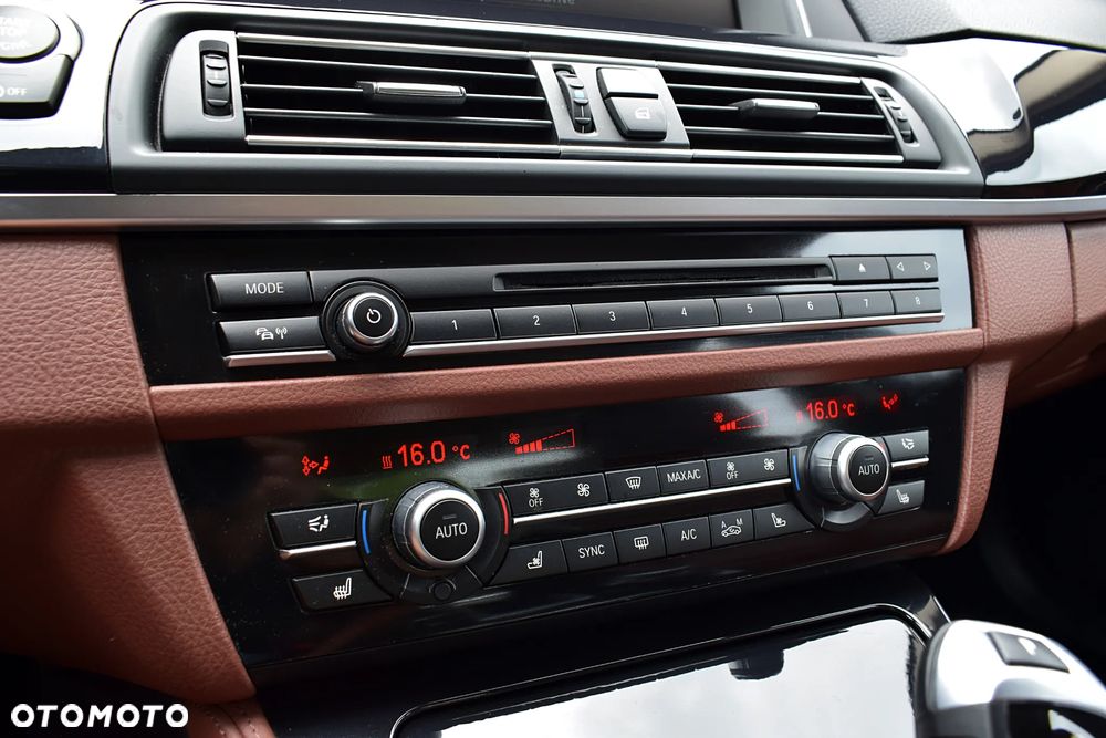 BMW Seria 5 535i xDrive Luxury Line - 17